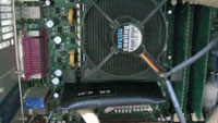 CPUとマザーボードの間の防守