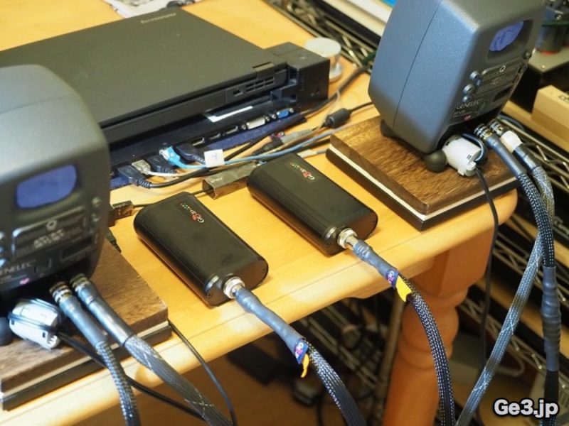 要石25機器用あかんケーブル(RCA)